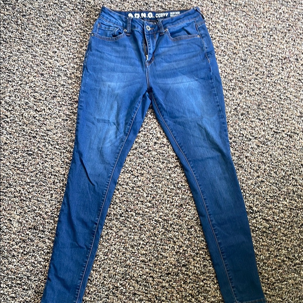 Blue Skinny Jeans with Tapered Leg and Medium Wash